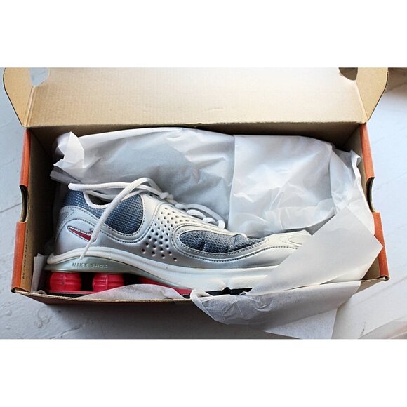 New, Unworn Vintage Nike Shox - Style 30934406100, Size US 8 or EU 39 , w/Box - Picture 4 of 13